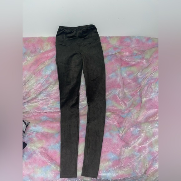 Aritzia suede leggings - Picture 4 of 5